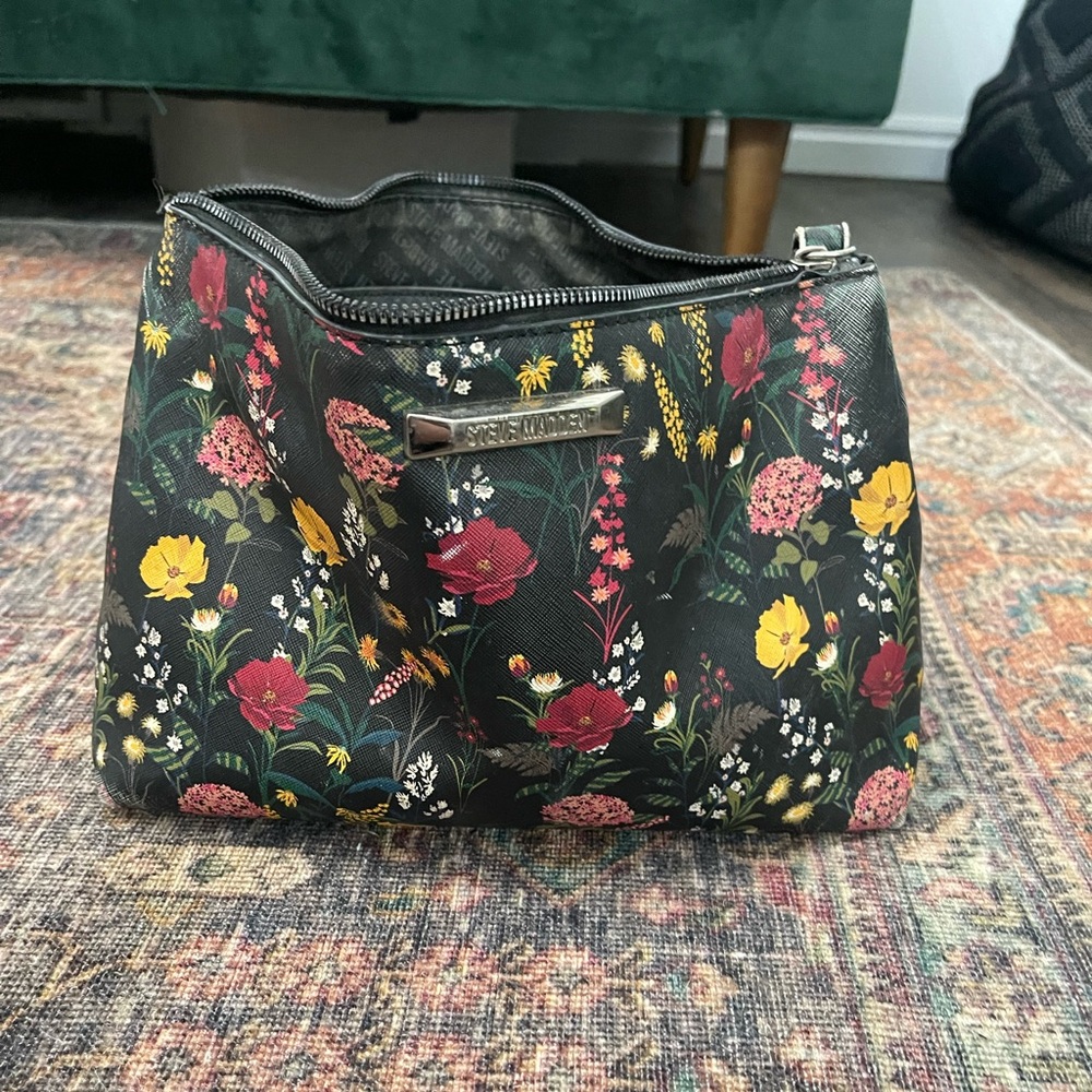 Large Steve Madden makeup bag